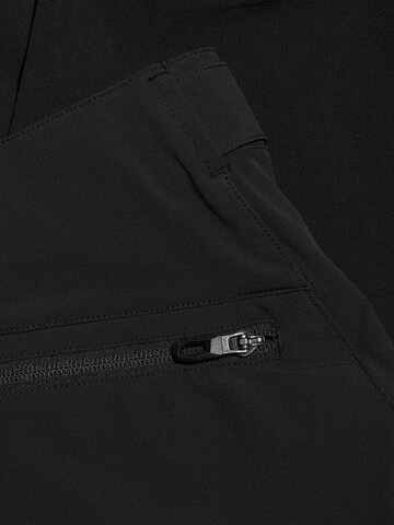 MAMMUT Regular Outdoor Pants in Black