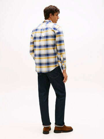 TOMMY HILFIGER Regular Fit Paita värissä sininen: takapuoli