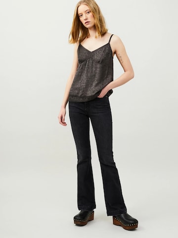 Odd Molly Overdel i grå