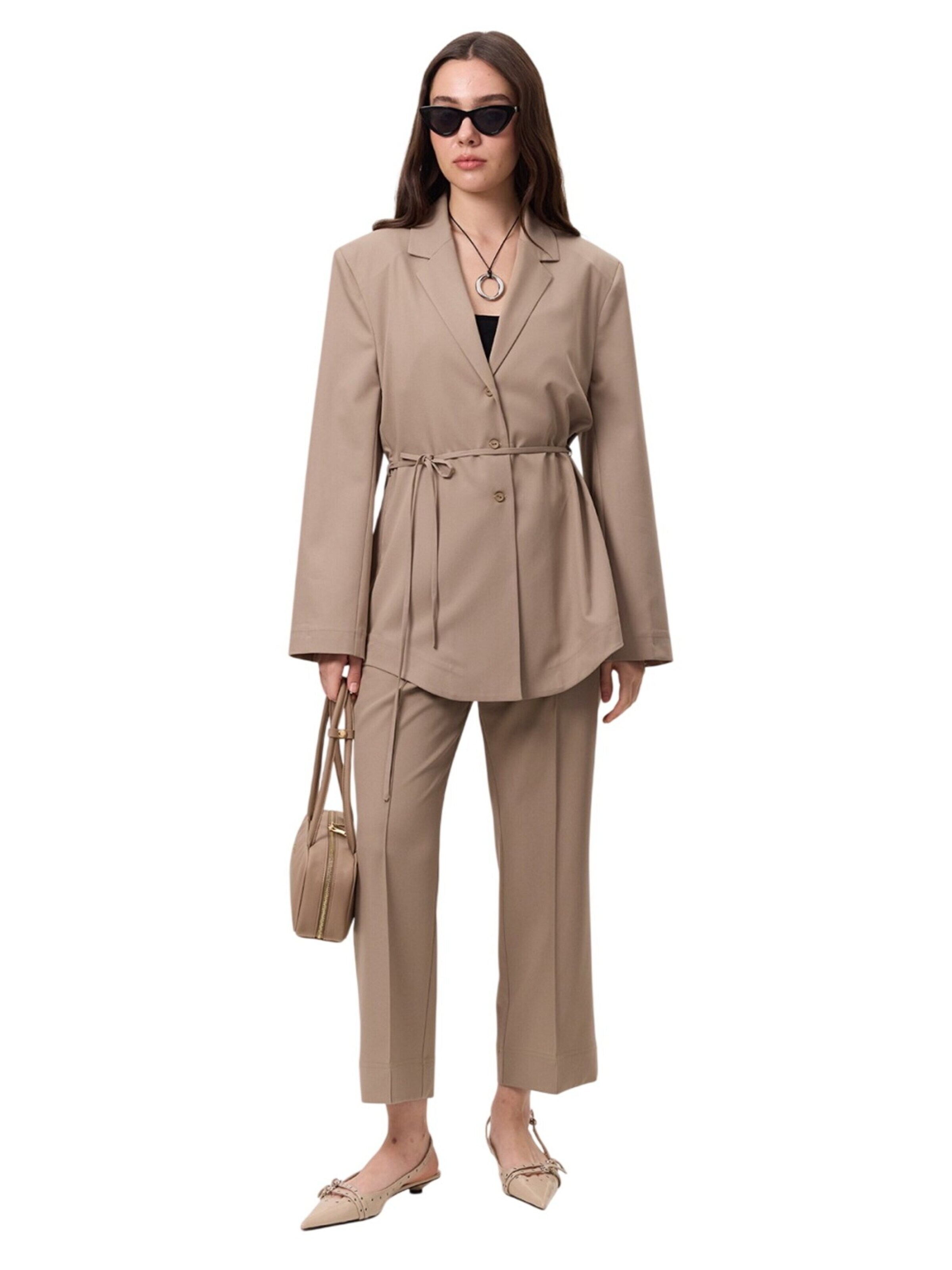 MANUKA Regular Trousers in Beige