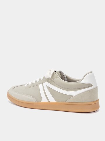 Pull&Bear Platform trainers in Grey