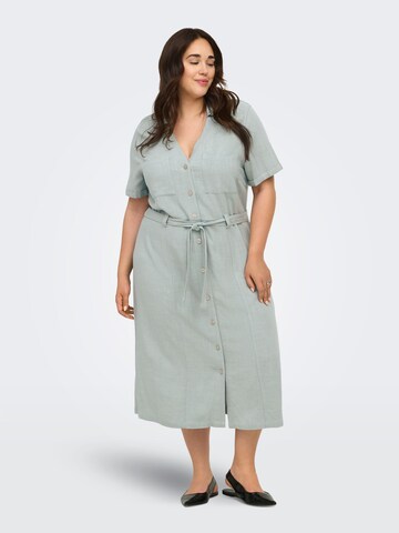 Abito camicia 'CARSiesta' di ONLY Carmakoma in verde: frontale