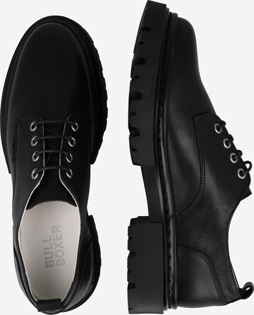 Chaussure à lacets BULLBOXER en noir
