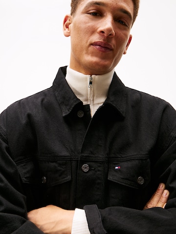 TOMMY HILFIGER Jacke in Schwarz