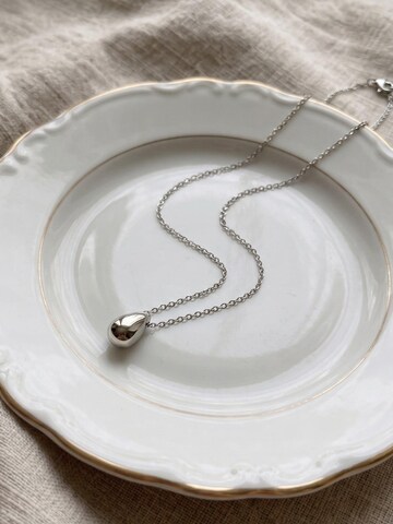 Kamakula Necklace 'Minimal Teardrop' in Silver