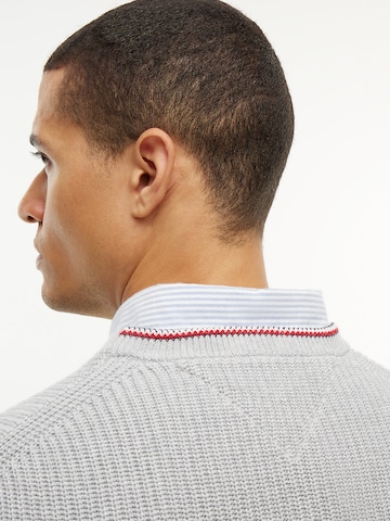 Pull-over TOMMY HILFIGER en gris