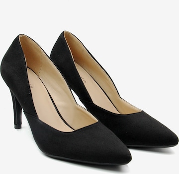 Celena Pumps 'Carlotta' in Black