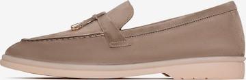 CESARE GASPARI Mocassins in Beige: voorkant