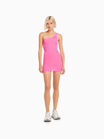 Bershka Kleid in Pink
