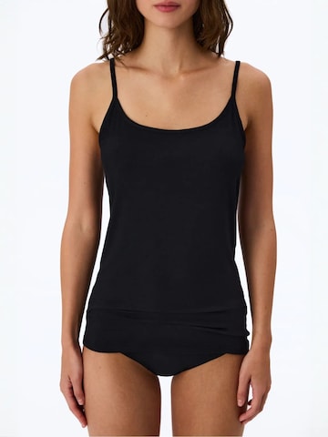 Top di Penti in nero