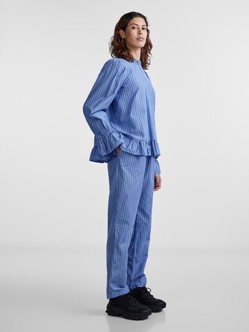 Loosefit Pantaloni 'Assra' di PIECES in blu