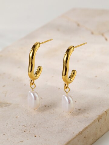 Hey Happiness Oorbellen 'Chunky Pearl' in Goud