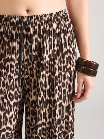 Hailys - Perna larga Calças 'Fa44biola' em branco