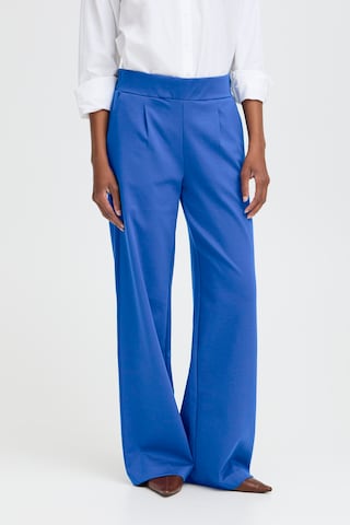 b.young regular Bukser med lægfolder 'Rizetta' i blå: forside