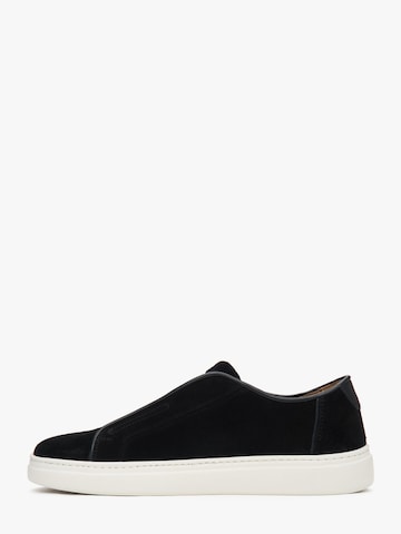 Estro Sneakers '09-469' in Black