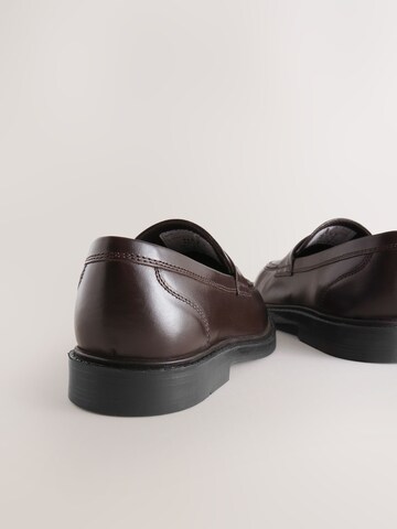 Chaussure basse Next en marron
