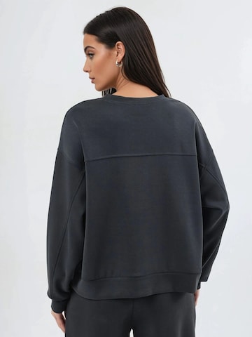 Busem - Sweatshirt em cinzento