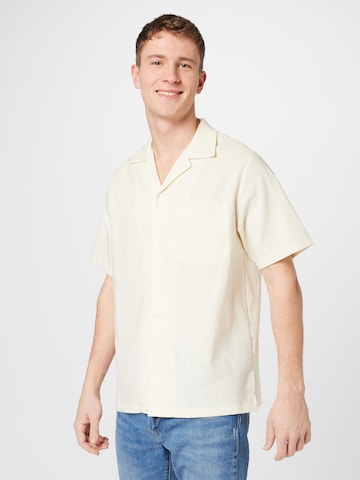 ABOUT YOU Regular fit Button Up Shirt 'Arian' in White: front