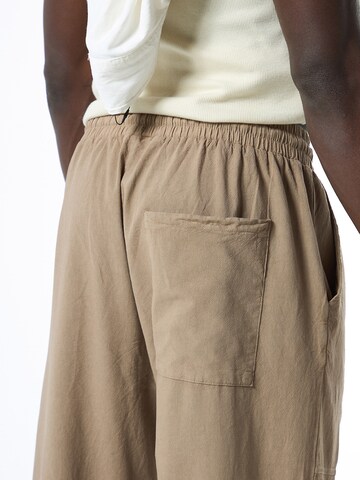 VAMOS CLO Loosefit Byxa 'San Francisco' i beige