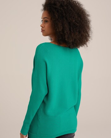 WE Fashion Sweater in Green