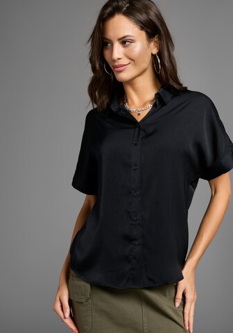 LAURA SCOTT Blouse in Black: front