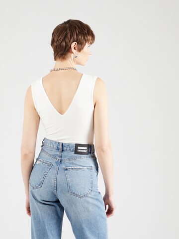 Haut 'Lola' ABOUT YOU en blanc