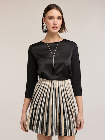 MOTIVI - Top en negro