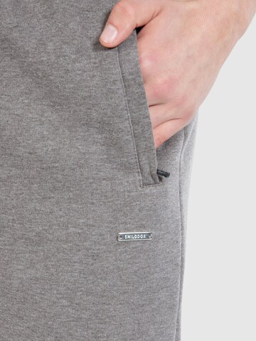 Smilodox Tapered Trousers 'Walker' in Brown