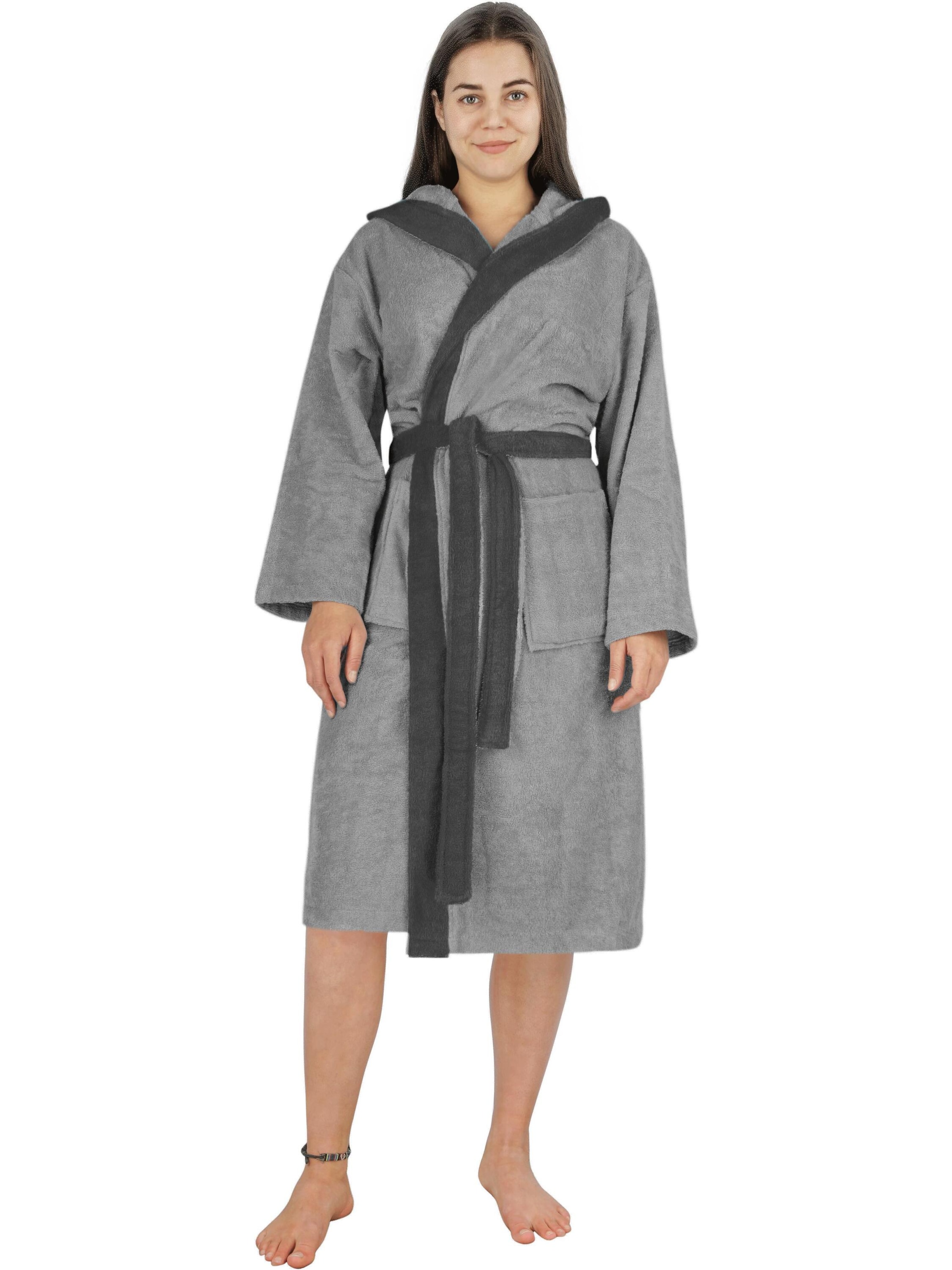 normani Long Bathrobe in Grey: front