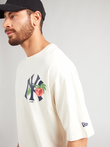 NEW ERA Póló 'MLB FRUIT NEYYAN' - fehér