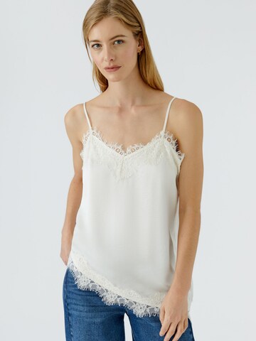 OUI Top in White: front