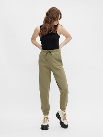 PIECES Tapered Pants 'Chilli' in Green