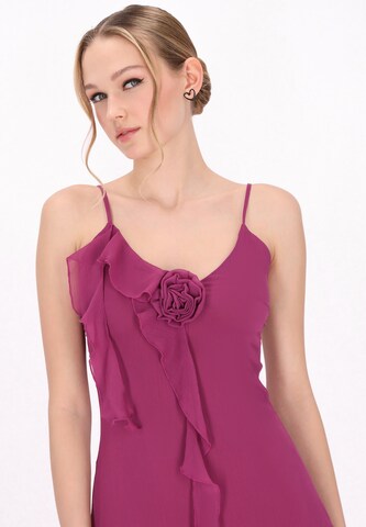 myMo at night - Vestido de gala 'Spring Summer' en lila
