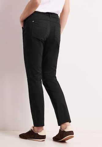 STREET ONE Slimfit Hose in Schwarz