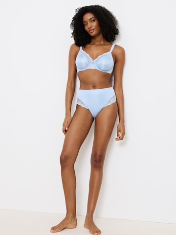 TRIUMPH Minimiser Bra ' Ladyform Soft ' in Blue