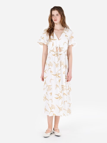 Colin's Jurk in Beige: voorkant
