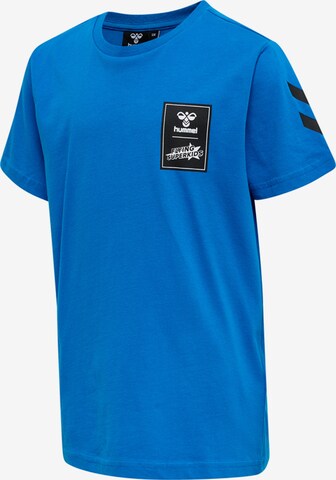 T-Shirt 'FLYING TRES' Hummel en bleu
