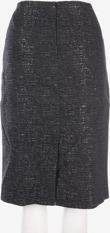 Your Sixth Sense Skirt in L in Black