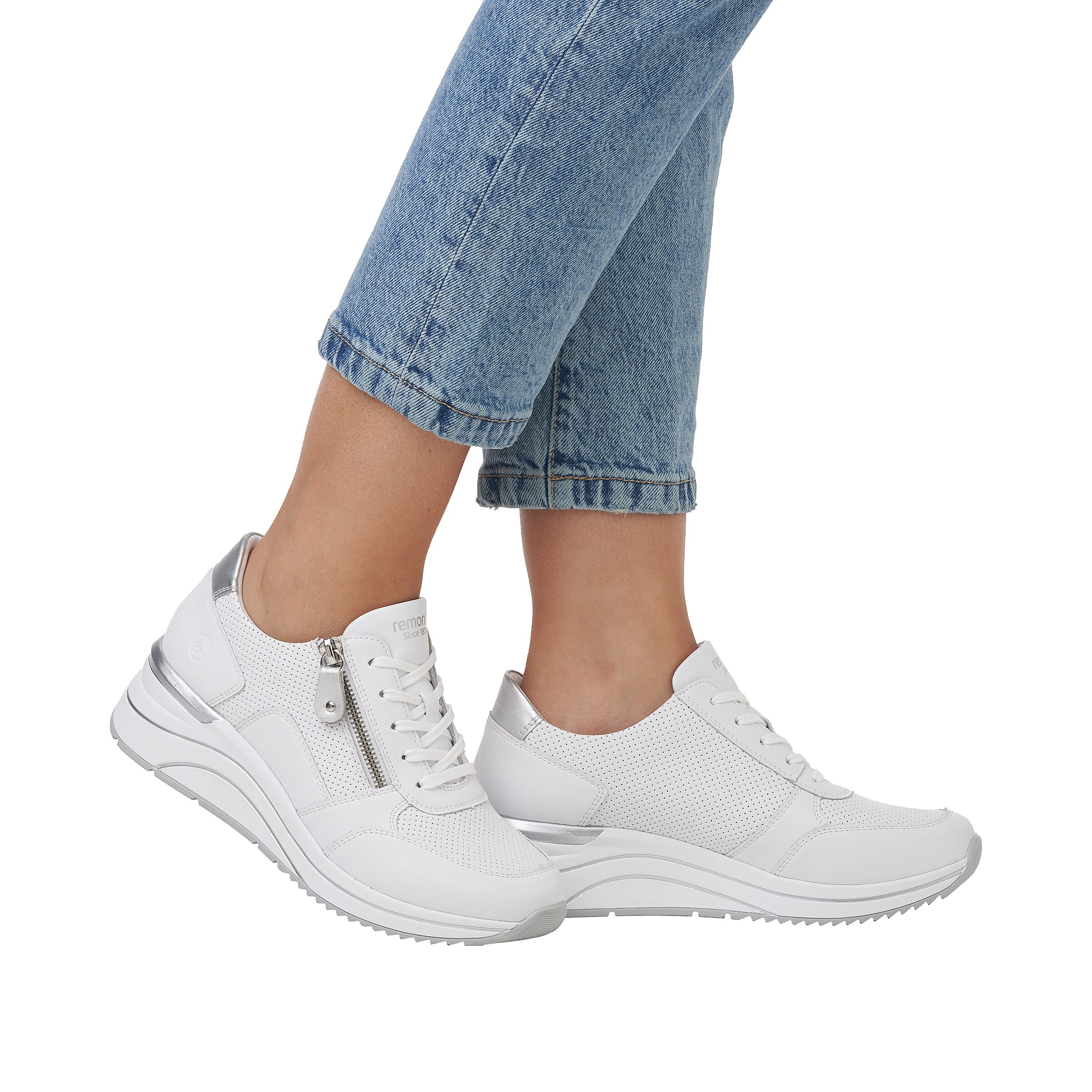 REMONTE Sneakers in White: front