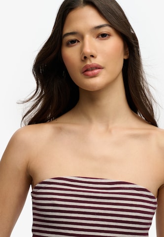 Superdry & Co Top 'Athletic Essentials' in Rood