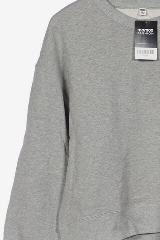 UNIQLO Sweatshirt & Zip-Up Hoodie in L in Grey