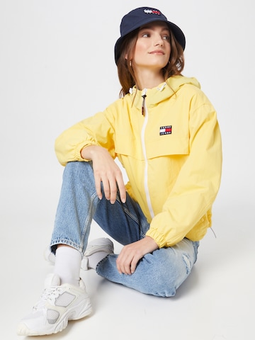 Tommy Jeans Between-Season Jacket 'Chicago' in Yellow