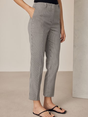 Next Slimfit Bukser i beige: forside