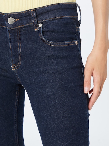 Skinny Jeans 'CHERRY' di Oasis in blu