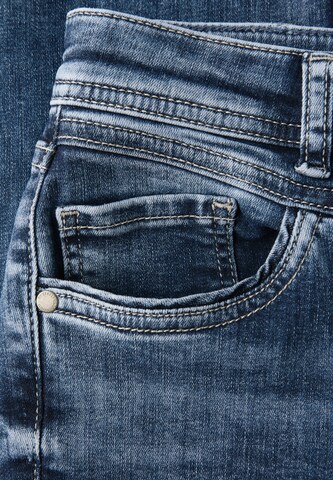 STREET ONE Slimfit Jeans in Blau