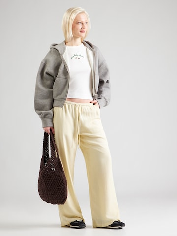 HOLLISTER Bő szár Nadrág - sárga