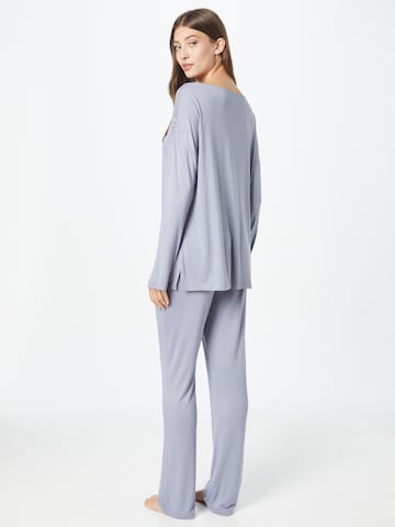 TRIUMPH Pyjama 'Amourette' värissä harmaa