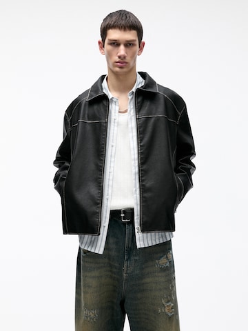 Pull&Bear Between-Season Jacket in Black: front