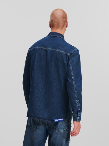 KARL LAGERFELD JEANS Демисезонная куртка 'Utlty' в Синий