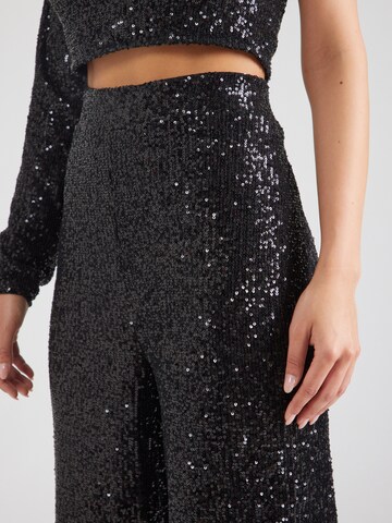 MYLAVIE by Sarah Harrison Loose fit Trousers in Black